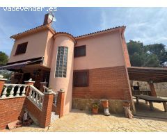Casa con dos viviendas independientes