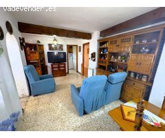 Casa con dos viviendas independientes