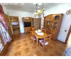 Casa con dos viviendas independientes