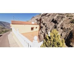 Venta de Casa Terrera en Fagajesto con Terrenos