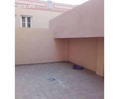 Adosado de 160  m2 con 2 plazas de garaje en Fañabe