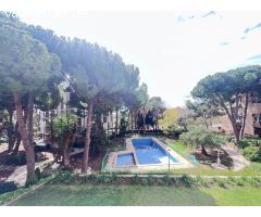 Espectacular piso en Pedralbes para los que desean vivir rodeados de un jardín y piscina comunitaria