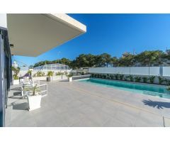 Villa de lujo con vistas al mar situada en Cabo Roig