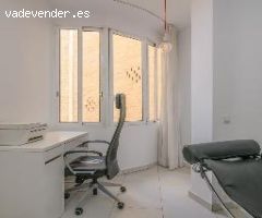 Piso de 130m2 en Marc Aureli, muy próximo a Plaza Molina