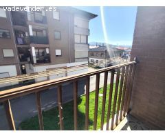 Piso de tres habitaciones con terraza