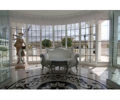 Majestuosa villa de lujo en La Caleta con vistas al mar