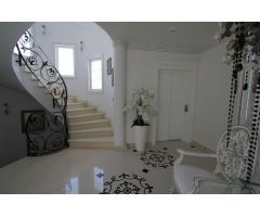 Majestuosa villa de lujo en La Caleta con vistas al mar