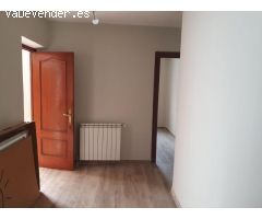 VENDEMOS CASA TOTALMENTE REFORMADA EN ARRABAL DE PORTILLO.