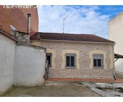 VENDEMOS CASA TOTALMENTE REFORMADA EN ARRABAL DE PORTILLO.