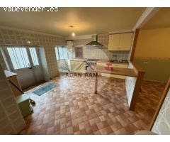 Venta de casa en Poio, de 123m2 con 2 dormitorios y 2 baños