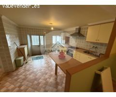 Venta de casa en Poio, de 123m2 con 2 dormitorios y 2 baños