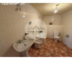 Venta de casa en Poio, de 123m2 con 2 dormitorios y 2 baños
