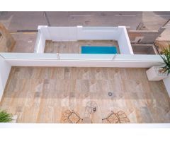 Exclusivo Adosado en Avileses con Terrazas y Piscina Propia