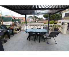 CASA LUMINOSA PISCINA JARDIN PLANO