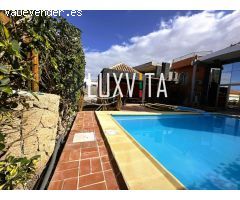 Exclusiva villa de lujo en El Madroñal – Tu oasis privado en Tenerife Sur con piscina y vistas de