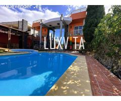 Exclusiva villa de lujo en El Madroñal – Tu oasis privado en Tenerife Sur con piscina y vistas de