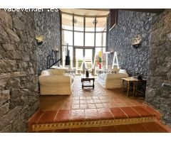 Exclusiva villa de lujo en El Madroñal – Tu oasis privado en Tenerife Sur con piscina y vistas de