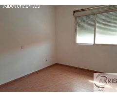 CHALET ADOSADO EN PANTOJA CON 3 DORMITORIOS