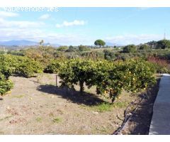 FANTASTICA VILLA UBICADA A 5 MINUTOS DE LA CIUDAD. FINCA DE 10.000 M2