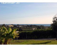 FANTASTICA VILLA UBICADA A 5 MINUTOS DE LA CIUDAD. FINCA DE 10.000 M2