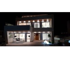 Lujosa villa en Campoamor (Alicante)