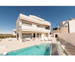Lujosa villa en Campoamor (Alicante)