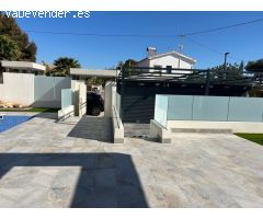 Elegante villa en la playa de Muchavista