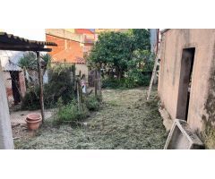 Casa con dos viviendas y terreno urbanizable – A 5 Minutos del Centro de Blanes!
