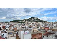 Casa con dos viviendas y terreno urbanizable – A 5 Minutos del Centro de Blanes!