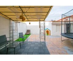 Gran vivienda adosada en Bormujos, junto Polideportivo Municipal!!!