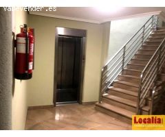 Céntrico local para reconvertir en Torrelavega.
