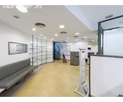 Se vende bajo comercial en Centro Comercial Área Central -Santiago de Compostela de 110m2, ubicado 