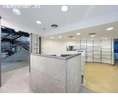 Se vende bajo comercial en Centro Comercial Área Central -Santiago de Compostela de 110m2, ubicado 