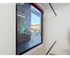Se vende bajo comercial en Centro Comercial Área Central -Santiago de Compostela de 110m2, ubicado 