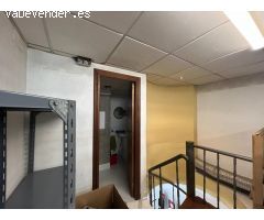 Se vende bajo comercial en Centro Comercial Área Central -Santiago de Compostela de 110m2, ubicado 