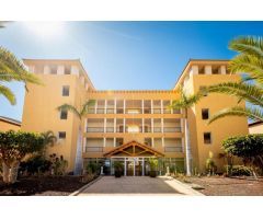 Exclusiva Villa en El Rincón, Los Cristianos – Vistas al Mar, Terrazas y Jacuzzi Privado