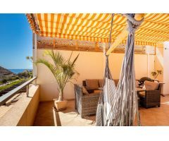 Exclusiva Villa en El Rincón, Los Cristianos – Vistas al Mar, Terrazas y Jacuzzi Privado