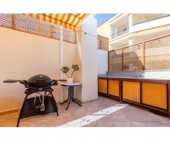 Exclusiva Villa en El Rincón, Los Cristianos – Vistas al Mar, Terrazas y Jacuzzi Privado