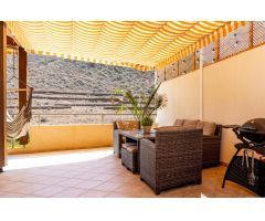 Exclusiva Villa en El Rincón, Los Cristianos – Vistas al Mar, Terrazas y Jacuzzi Privado