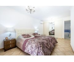 Exclusiva Villa en El Rincón, Los Cristianos – Vistas al Mar, Terrazas y Jacuzzi Privado