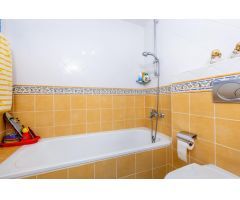 Exclusiva Villa en El Rincón, Los Cristianos – Vistas al Mar, Terrazas y Jacuzzi Privado