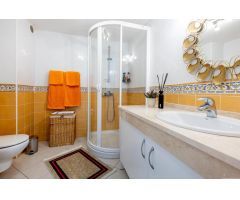 Exclusiva Villa en El Rincón, Los Cristianos – Vistas al Mar, Terrazas y Jacuzzi Privado