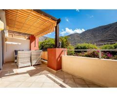 Exclusiva Villa en El Rincón, Los Cristianos – Vistas al Mar, Terrazas y Jacuzzi Privado