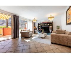Exclusiva Villa en El Rincón, Los Cristianos – Vistas al Mar, Terrazas y Jacuzzi Privado