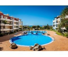 Exclusiva Villa en El Rincón, Los Cristianos – Vistas al Mar, Terrazas y Jacuzzi Privado