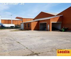 Extensa nave con campa de 8 mil metros, Palencia.