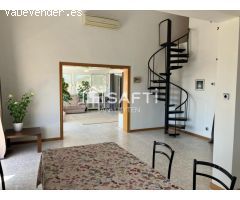 Casa con dos viviendas en venta Mas Fumats Roses