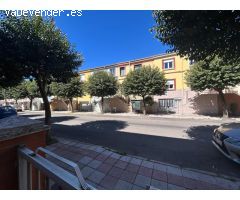 CHALET ADOSADO PARA REFORMAR EN EL BARRIO DEL EJIDO