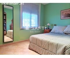 Magnífica casa unifamiliar con piscina en venta en Aiguaviva Parc