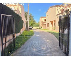 PRECIOSO CHALET ADOSADO CON PISCINA